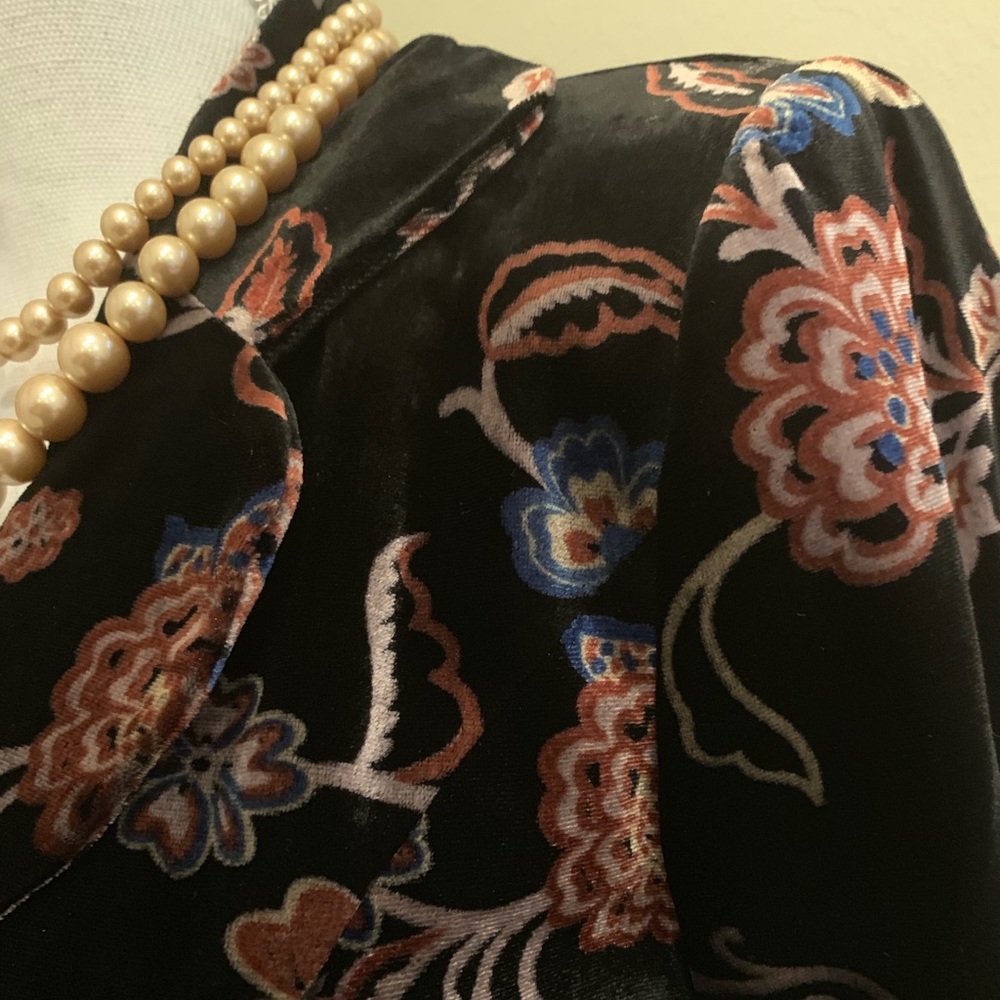 JS Collections Velvet Jacket - Picture 5 of 8